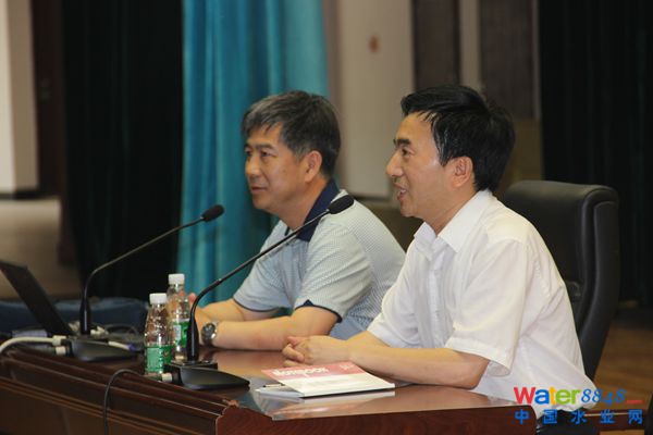 清華大學環境學院副院長左劍惡教授回母校講學