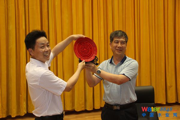 清華大學環境學院副院長左劍惡教授回母校講學