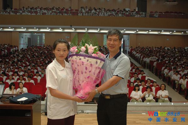 清華大學環境學院副院長左劍惡教授回母校講學